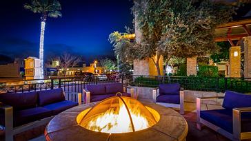 Pacific Plaza Hotels | Alameda, California | Fire pit in courtyard